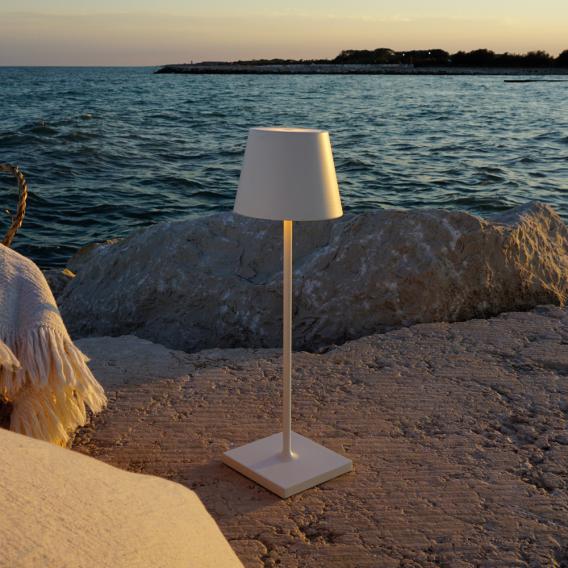Lâmpada LED sem fio recarregável: elegância e liberdade de iluminação!
