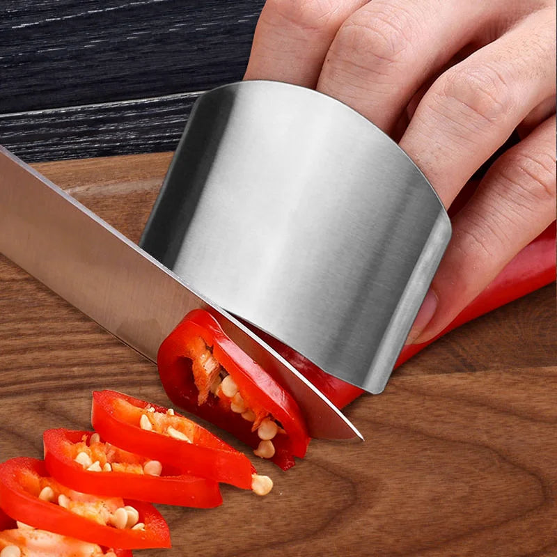 Proteção dedos em aço: cozinhar com total segurança!